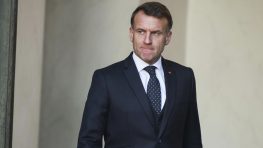 Макрон предложил европейским коллегам возобновить диалог с Россией