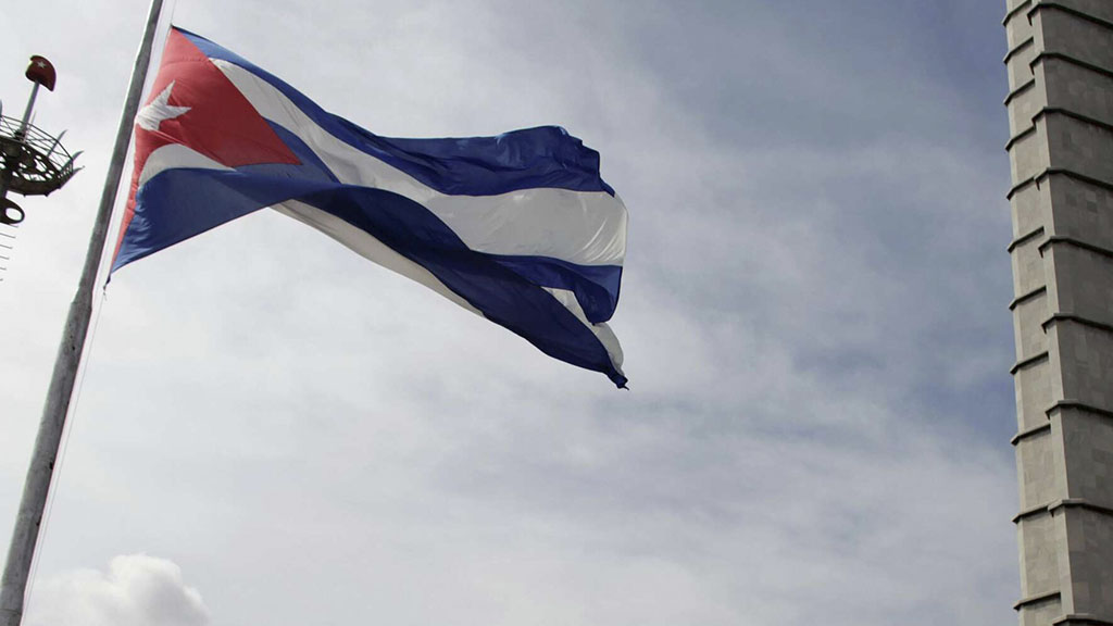 Россия планирует в ближайшее время направить на Кубу партию нефти и нефтепродуктов в качестве гуманитарной помощи.