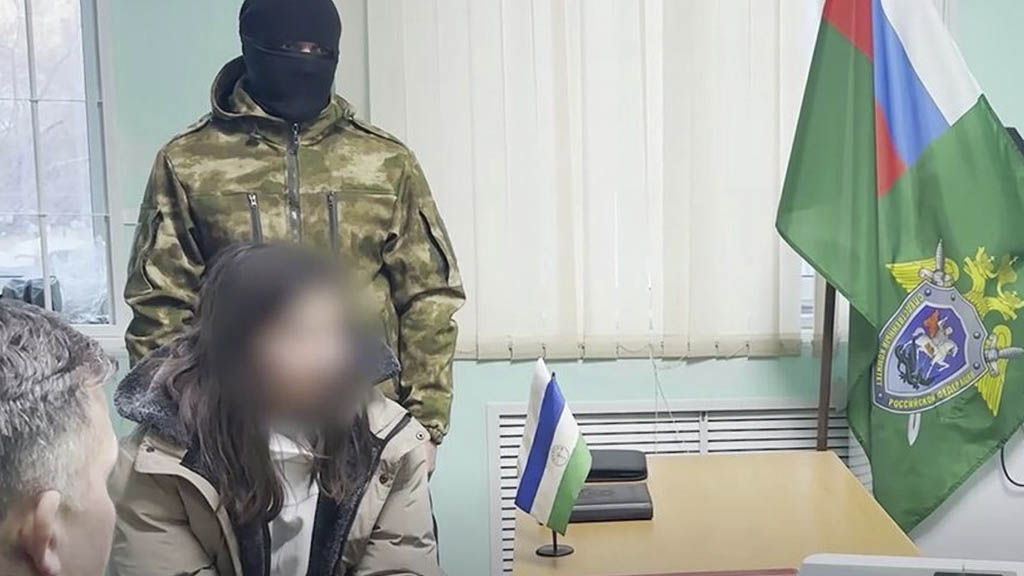 ФСБ и Следственный комитет России задержали подростка, который по заданию спецслужб Украины вербовал старшеклассников для участия в террористической деятельности и планировал устроить теракт в одном из православных храмов Уфы.