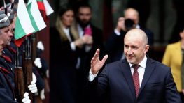 На парламентских выборах в Болгарии лидирует партия русофила Румена Радева