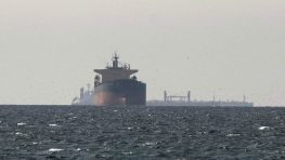 Иран объявил о закрытии Ормузского пролива из-за атак США