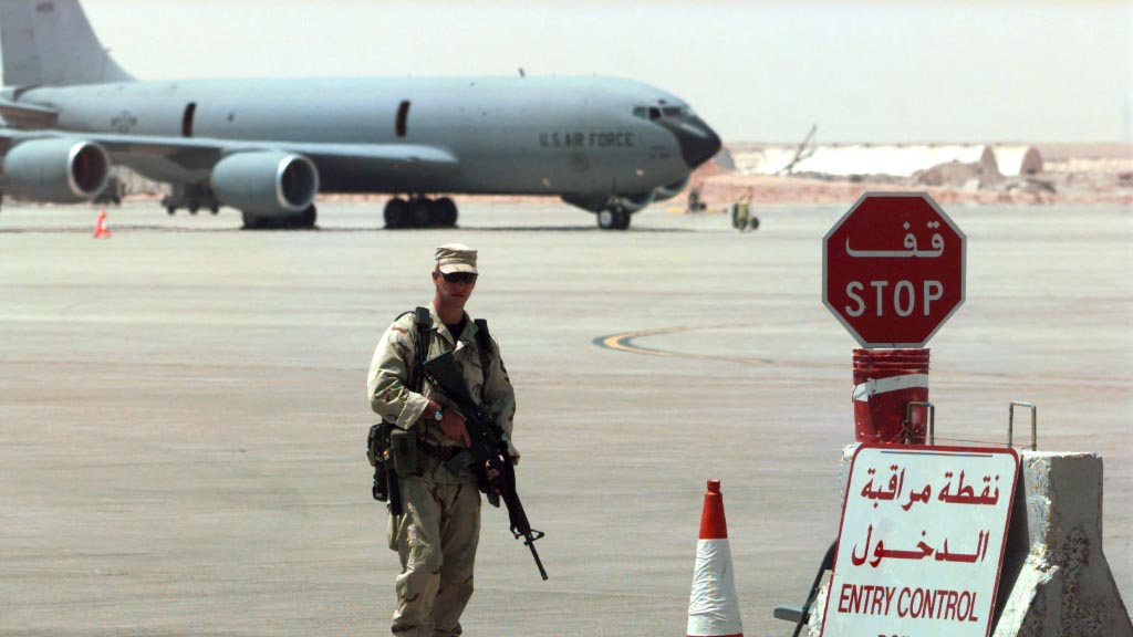 США прорабатывают варианты переноса части своих военных баз из Кувейта и Саудовской Аравии на запад для вывода их из зоны возможных ударов иранских ракет и беспилотников на случай возобновления боевых действий на Ближнем Востоке.