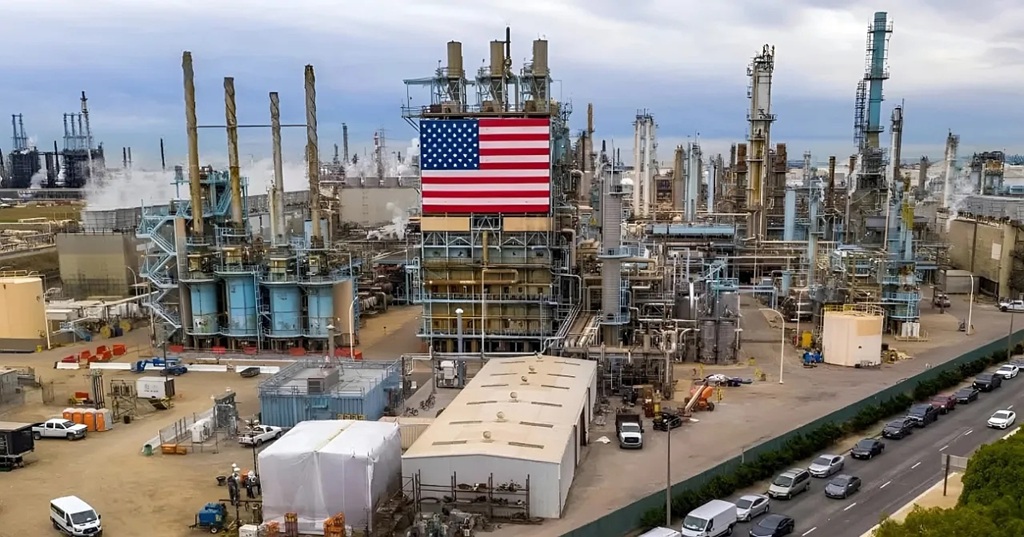 Нефтяной резерв США сократился до уровней кризисного 1983 года