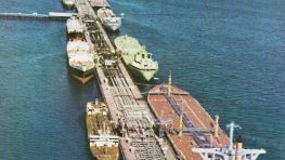 Американская блокада сократила поставки иранской нефти в Китай