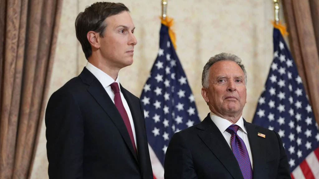 Спецпосланник президента США Стив Уиткофф и его зять, предприниматель Джаред Кушнер привезут в Москву и Киев предложение Вашингтона о прекращении конфликта на Украине.