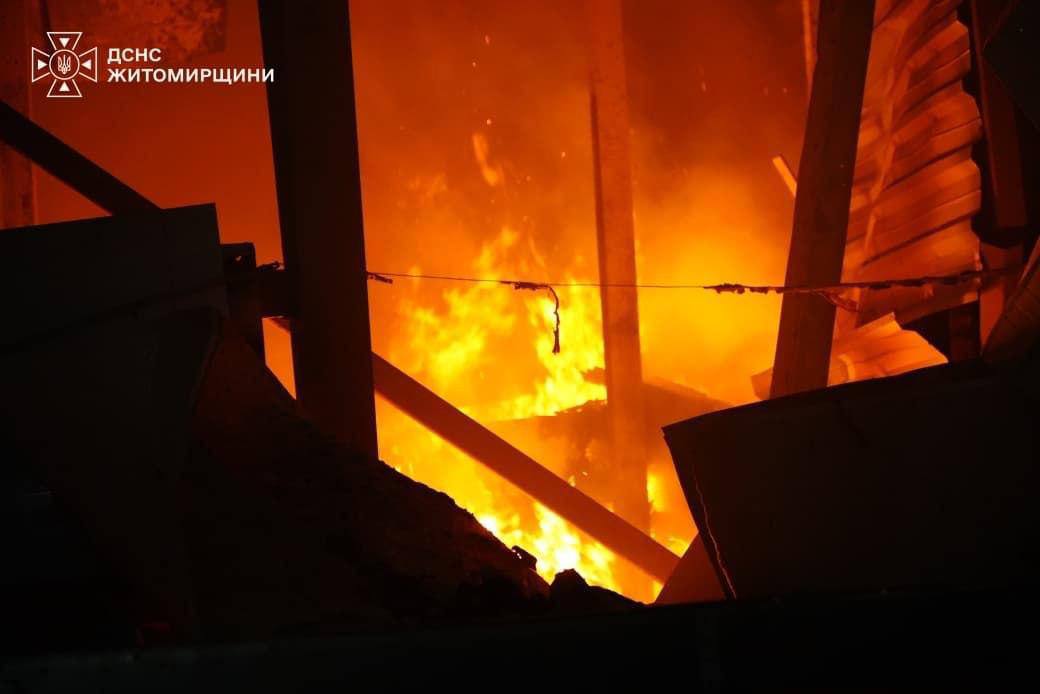 После мармелада в рот попал член