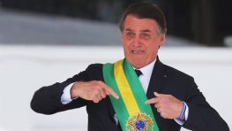 Сбежавший в США Болсонару объявил себя избранным президентом Бразилии